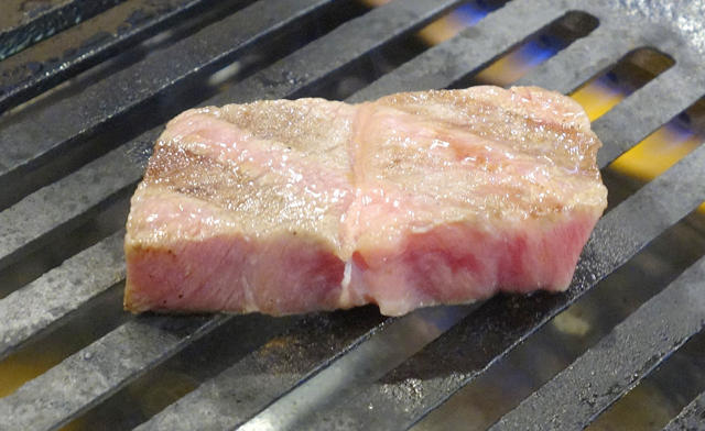 食レポ 肉は1枚から注文可能 秋葉原に開店した ひとり焼肉が堪能できる立ち食い焼肉店 治郎丸 へ行ってきました ネタとぴ