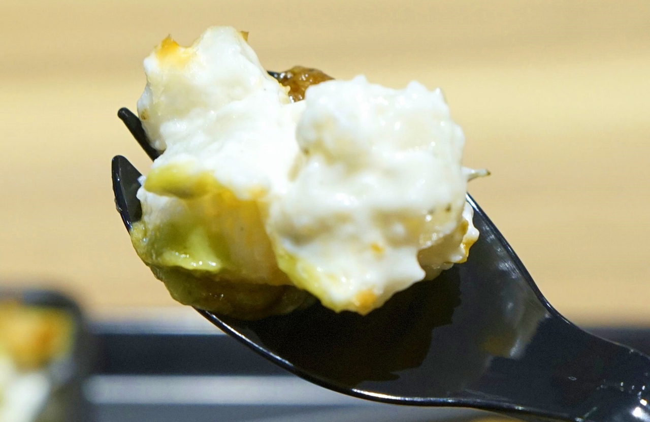 サワークリームオニオンポテトは、ホクホクとしたじゃがいもの風味に、サワークリームの酸味が効いています