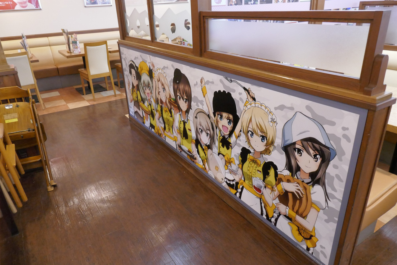 反対側の壁面には左手から西絹代、アンチョビ、ケイ、西住まほ、島田愛里寿、カチューシャ、ダージリン、ミカをプリント