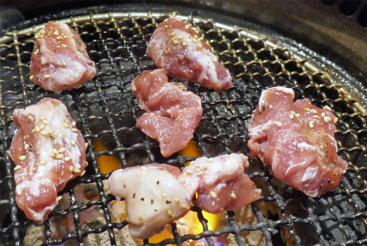 「雲仙赤豚　ほほ肉」は、噛めば噛むほどに爽やかなお肉の旨味が染み出て驚き！