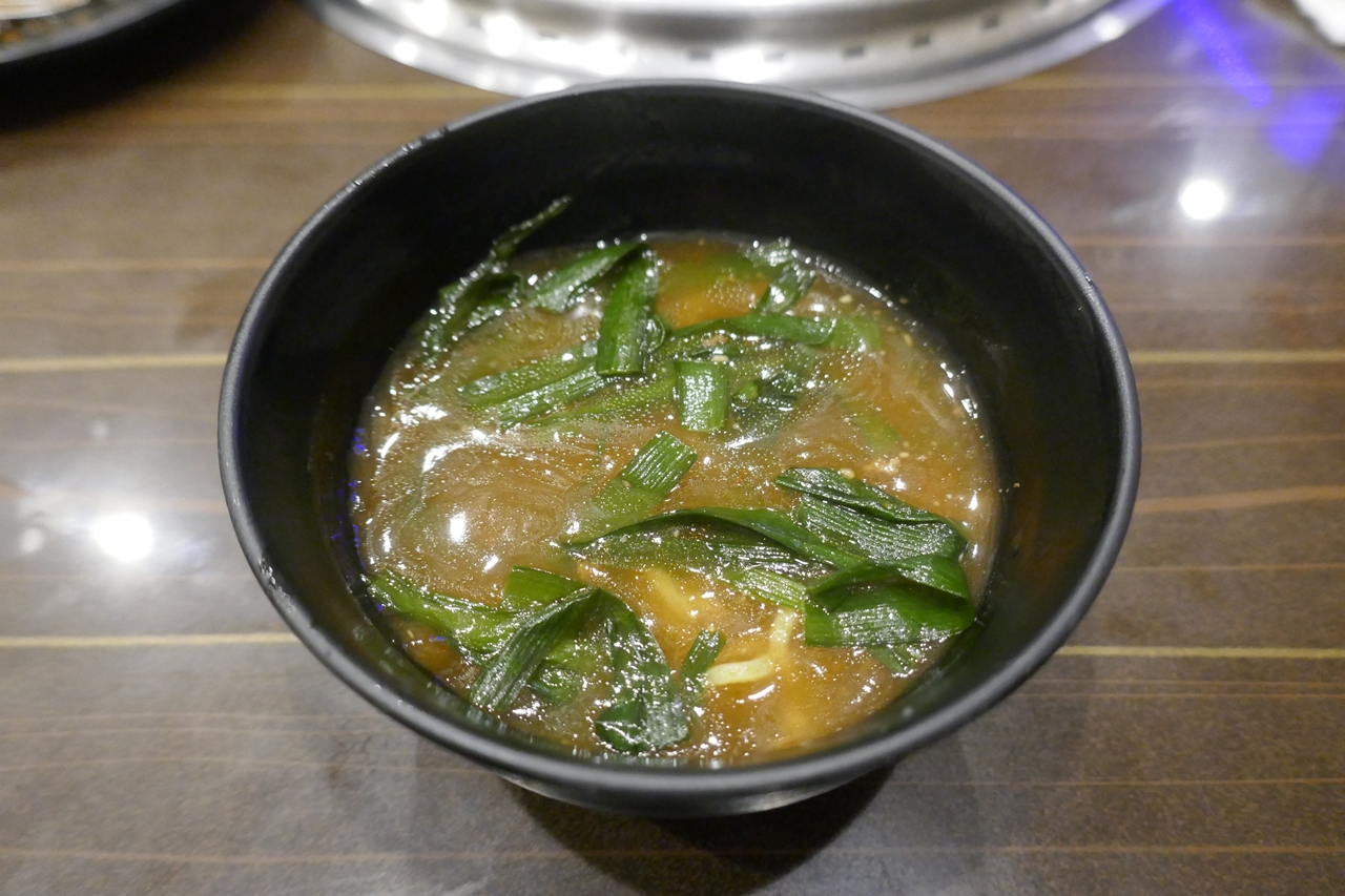 「スタロー麺」は、独創的なあんかけスープとともに麺を楽しむ「すたみな太郎」オリジナル麺料理
