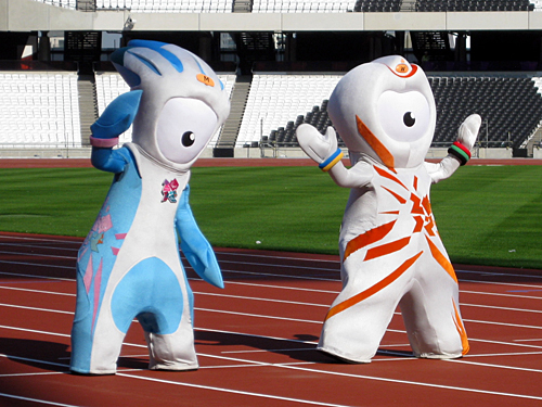 東京オリンピックマスコット3案発表 全国の小学生の投票で最終決定 ネットの下馬評では ア ウ を推す人が多め もっといい案なかったの に対して ロンドン見ろ ぜいたく言うな の声も ネタとぴ