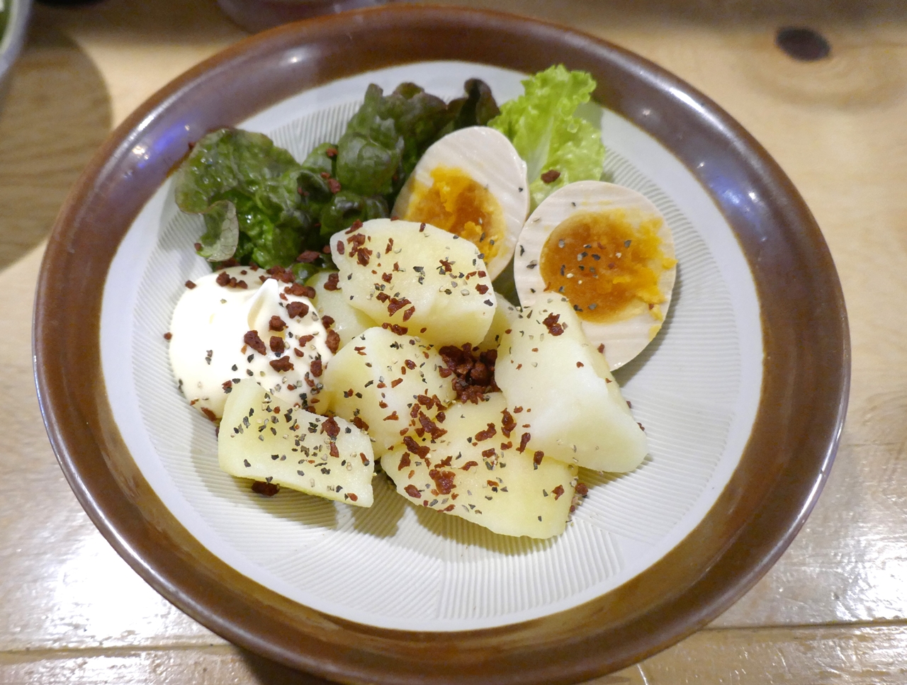 最初に頼んだ料理メニューは、「串カツ田中」式「ポテトサラダ」