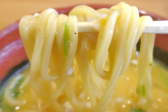 食レポ くら寿司 初の洋メニューが登場 チーズハンバーグ カルボナーラ風ラーメン チョコとマスカルポーネのパフェは女性やお子さんに受けること間違いなし とくにパフェがおススメ ネタとぴ