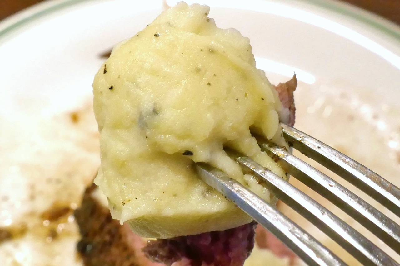 「トリュフマッシュポテト」自体の風味が強いので、さっぱりとしたヒレ肉とあわせて食べるのがオススメ！