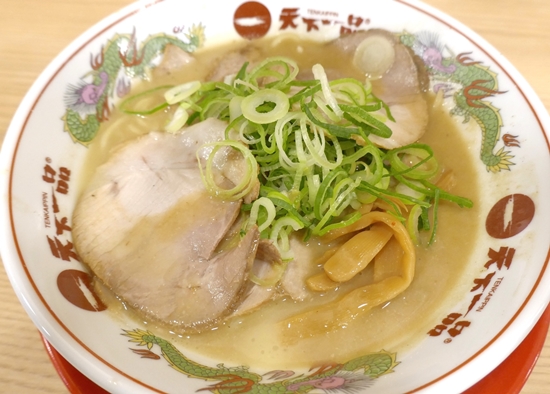食レポ ついに秋葉原に 天下一品 がオープン 濃厚なこってりスープの旨味が腰のある細麺にからむウマさで癖になる あのラーメンが秋葉原でも ネタとぴ 食レポ ついに秋葉原に 天下一品 がオープン 濃厚なこってりスープの旨味が腰のある細麺にからむウマさで癖になる あのラーメンが秋葉原でも ネタとぴ