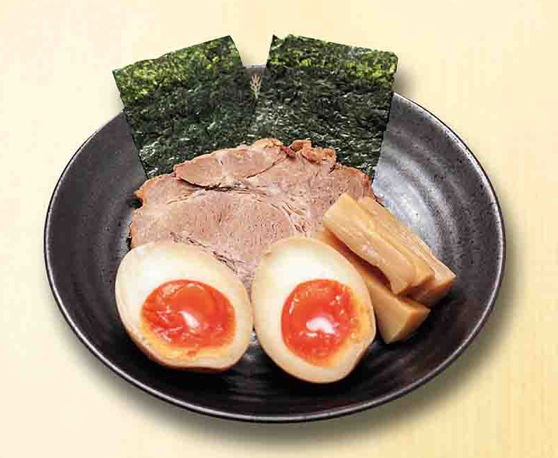 期間中に三田製麺所で食事すると、写真の「三田盛り」（300円）無料券2枚セットをプレゼント