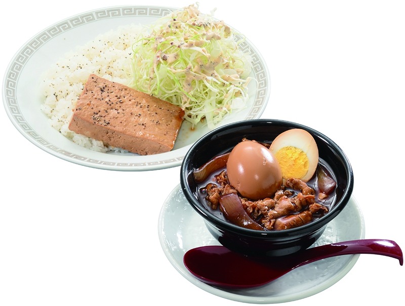 ハッシュドビーフと、ご飯・煮込み豆腐・キャベツは別皿で提供されます