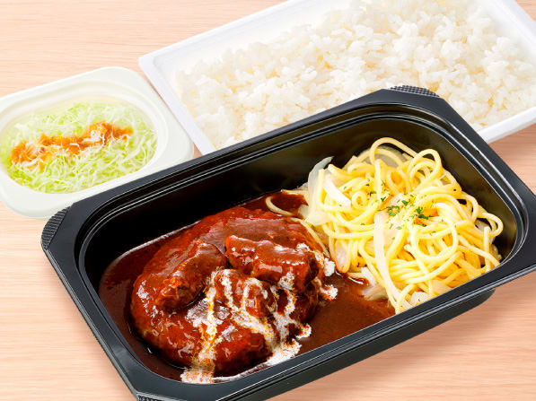 牛肉ゴロゴロのあつあつシチューをたっぷりかけたハンバーグ! Sガストが「ビーフシチューバーグ」を本日7日(木)から期間限定販売～ビーフシチュー ...