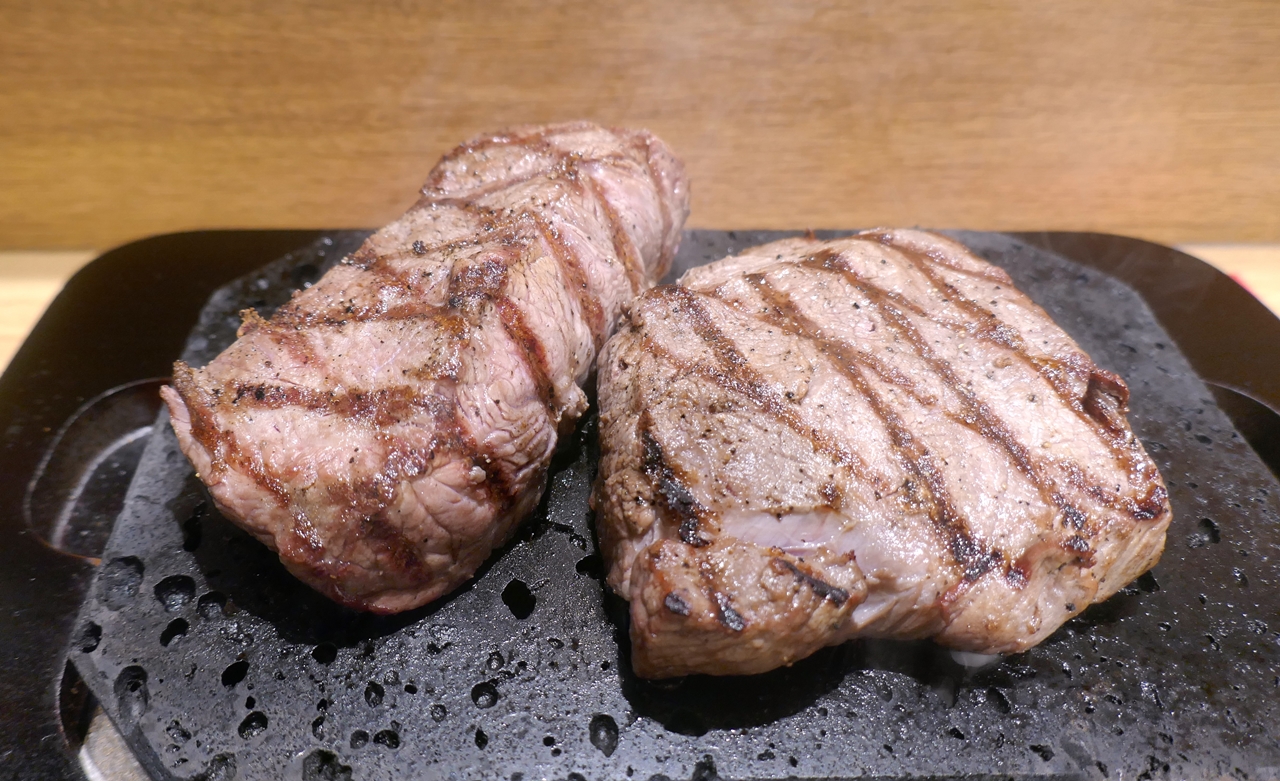 400g版の「松ステーキ」はまさに肉の塊！