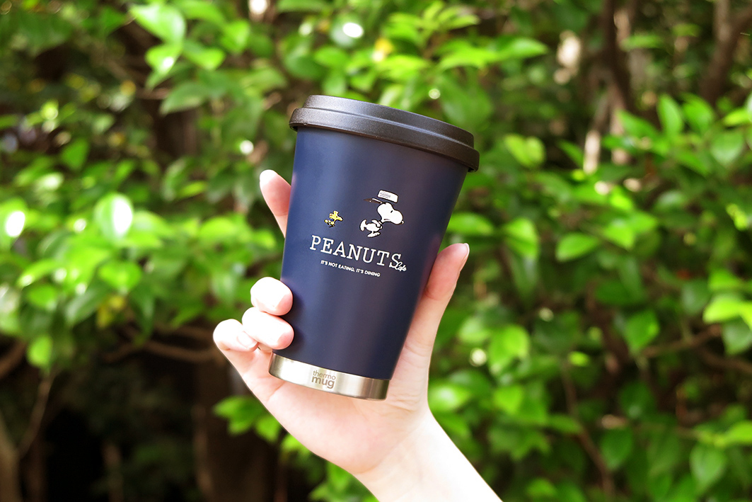 「PEANUTS Cafe×thermo mug」3,700円（税別）。<br />© 2019 Peanuts Worldwide LLC