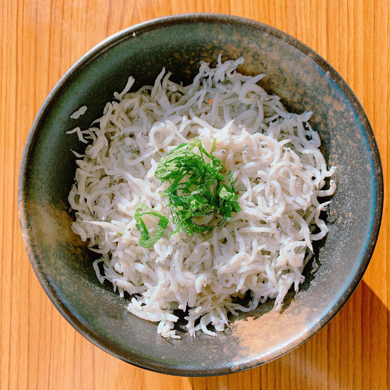 「神戸漁師まえどれ釜揚げしらす丼」770円（税込）