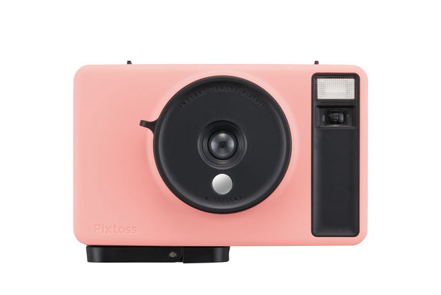 チェキのフィルムが使用できる5 980円のトイインスタントカメラが誕生 タカラトミーが Pixtoss を発売 おとな女子にも恥ずかしくないデザインで きまぐれエモい ネタとぴ