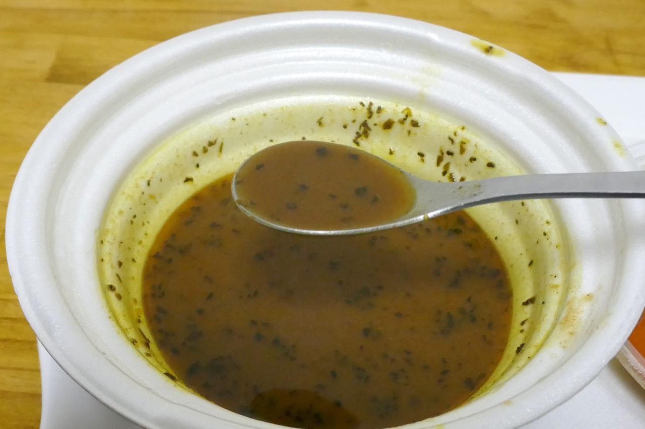 スープカレーは香り、辛味、旨味、塩気、甘味のバランスよし！