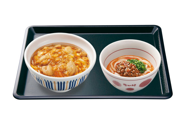 親子丼 並 と冷やし坦々うどん 小 のセットが税込690円 なか卯が夜限定 夜セット を発売 いくら丼 並 と冷やし坦々うどん 小 のセットは990円 夜定食 は販売終了 ネタとぴ