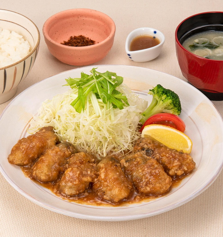 「かきの醤油麹炒め定食(6個)」(税込1,120円/716kcal)