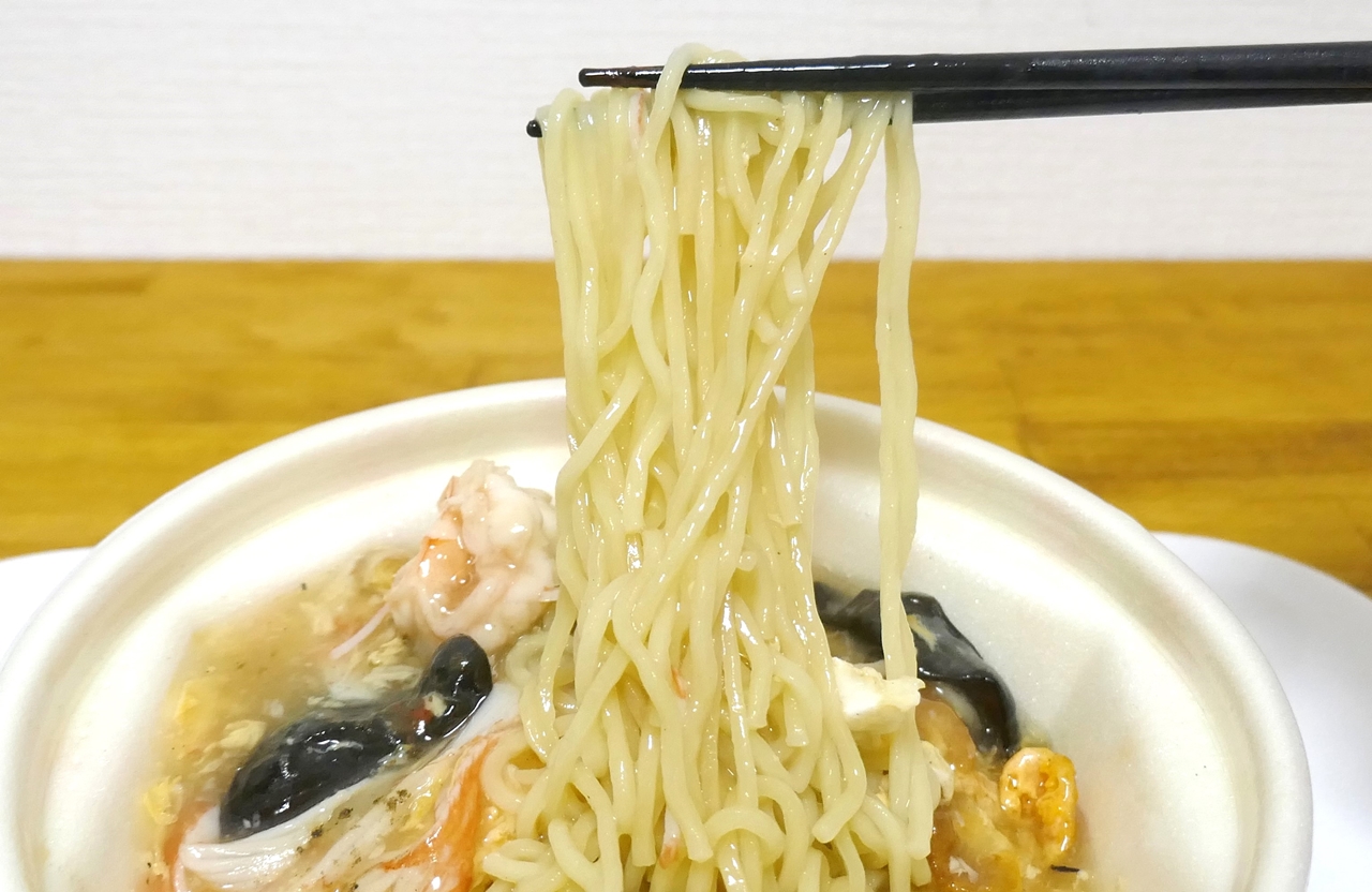 魚介の旨味が強くとろみがあるスープと、モチモチ中太麺は相性抜群！