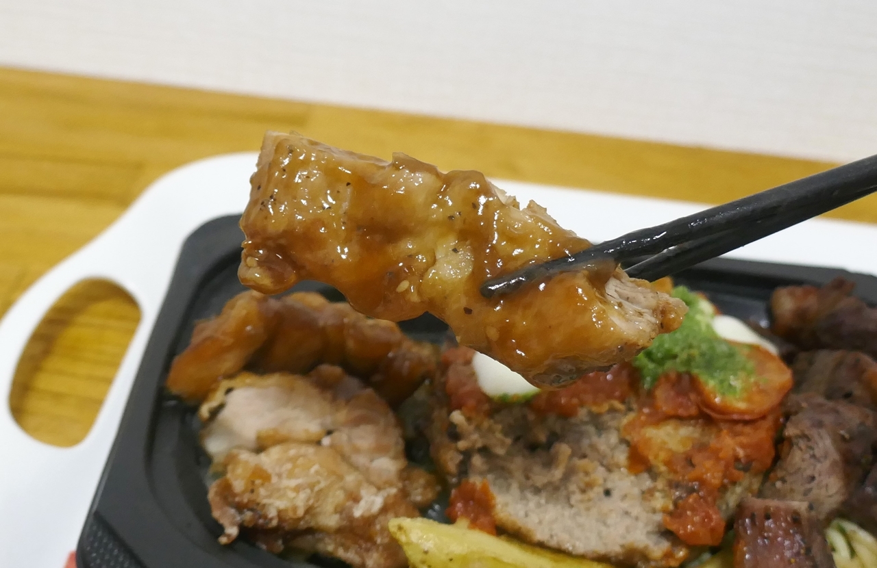 チキン竜田はタレの風味が弱いものの、カリッとした食感とジューシーさに満ちた鶏肉はウマー！