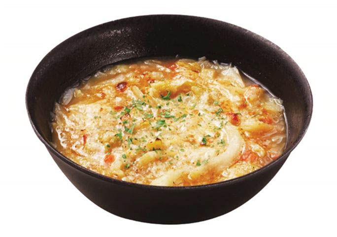 「田舎風やわらかキャベツのスープ」(税込300円)。キャベツ、パンチェッタ、グランモラビアチーズのシンプルなイタリアの家庭的なスープ