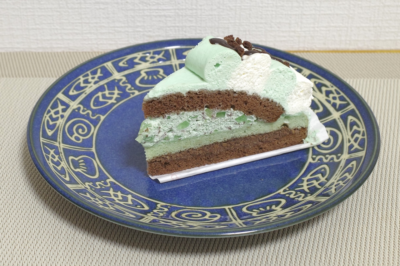 ミントづくしの「チョコミントケーキ」453円（税込）