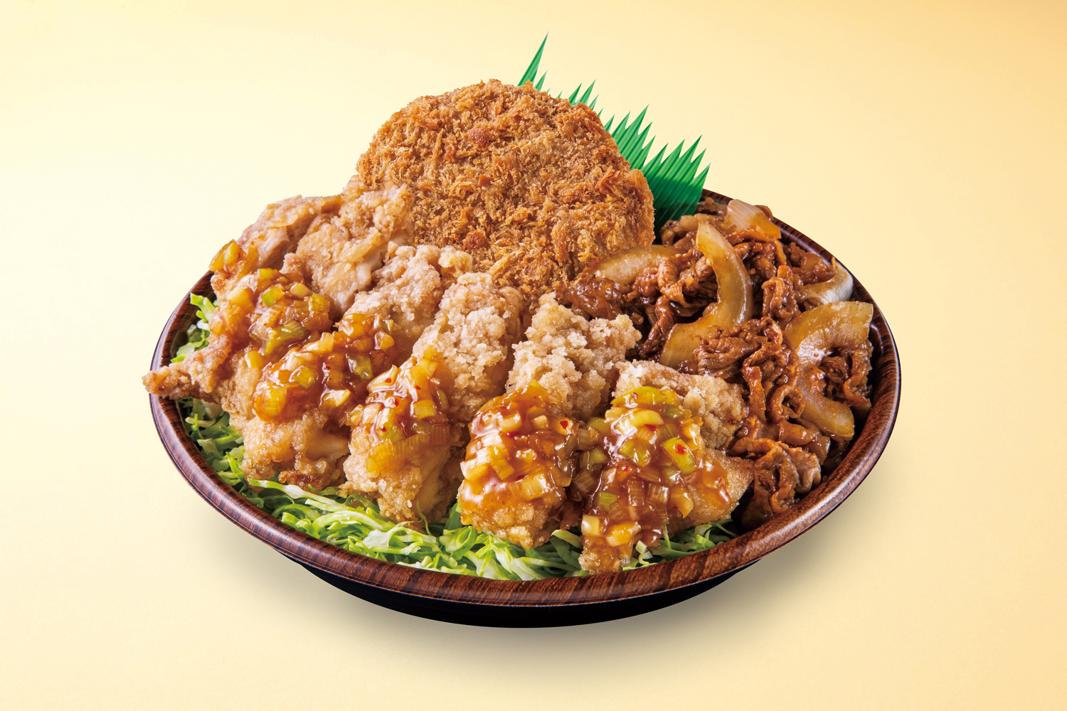 「肉トリプル丼」999円（税込）