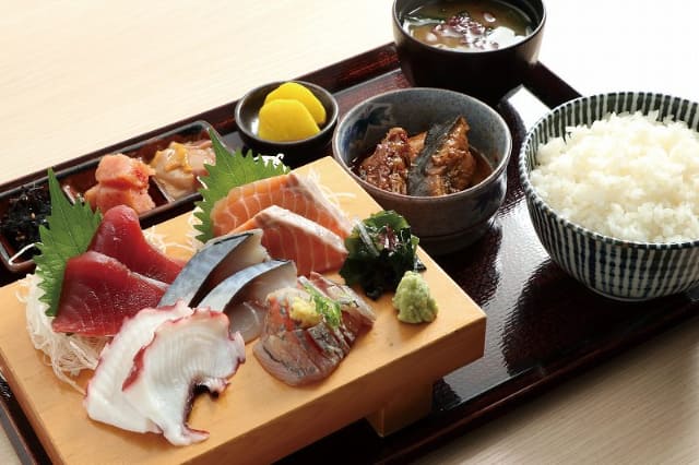 ご飯 明太子 いか塩辛 昆布佃煮が食べ放題の税込800円からのランチ定食10種類 モンテローザが すしざむらい Jr千葉駅前店 限定で本日13日 月 から販売開始 ネタとぴ