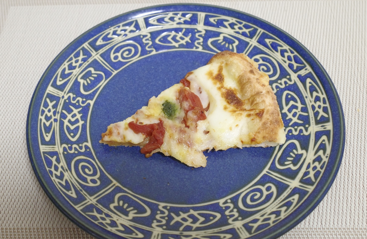 「ピザハット・マルゲリータ」withチーズみみは、みみのチーズのミルキーな風味プラスでメチャウマ！