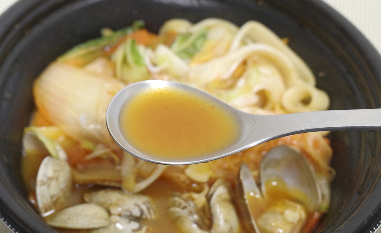 スープは塩気、辛味、旨味のバランス良し！