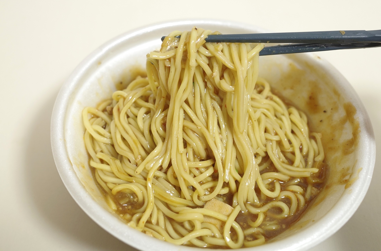 麻婆豆腐スープは柔らかな食感の麺と良く馴染みます！