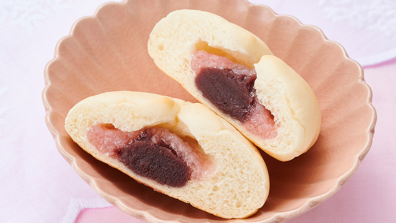 「VL桜餠風味パン」108円（税込）