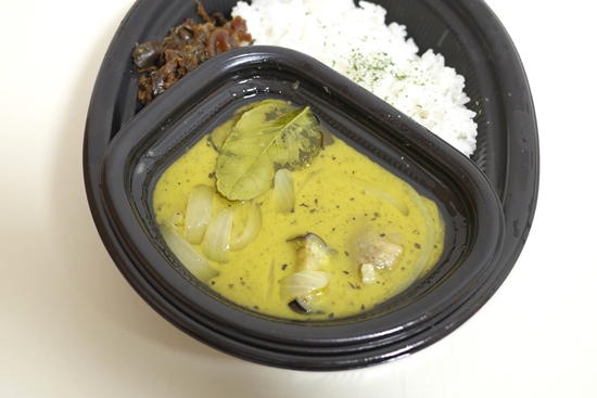 食レポ マイカリー食堂で グリーンカレー 鶏肉や野菜がごろごろっと入って食べごたえバッチリウマウマ 松屋 松のや併設店でもどうぞ ネタとぴ