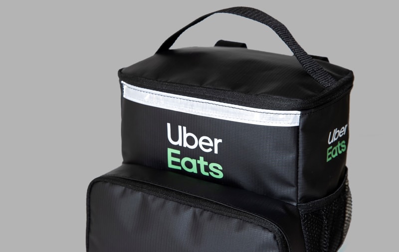 Uber Eatsの配達用バッグの特徴をたっぷり詰め込んまれています