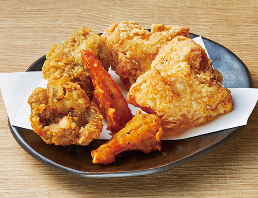 砂肝 ヤゲン軟骨 むね肉のから揚げ3種盛りが100円引きの税込1円 ローソンが からあげ3種盛合せ 100円引セール を本日5日 火 から開催 ネタとぴ