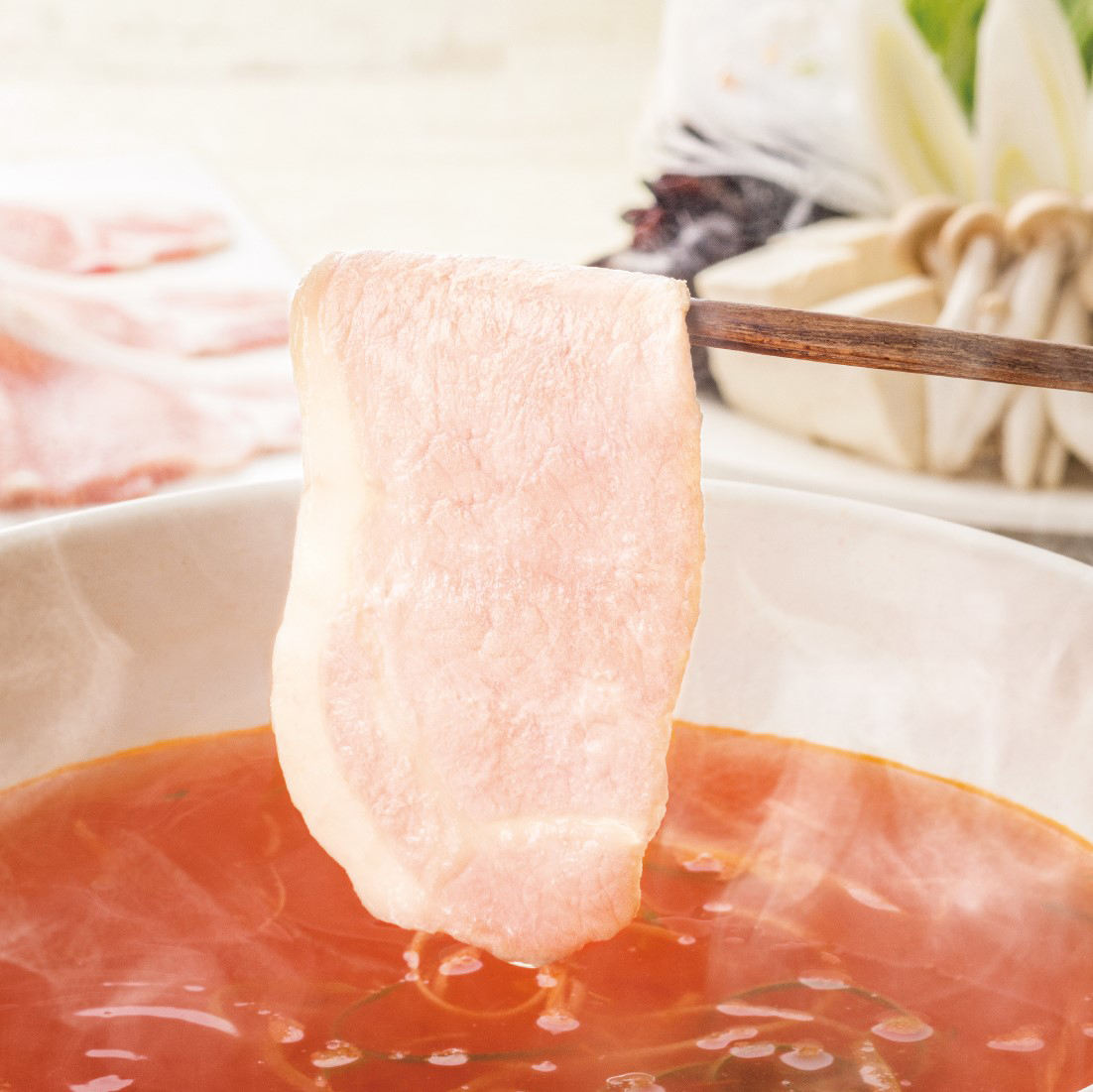 さっぱり楽しめる「沖縄県産 琉香豚（りゅうかとん）」は“トマトだし”がお店のお勧め