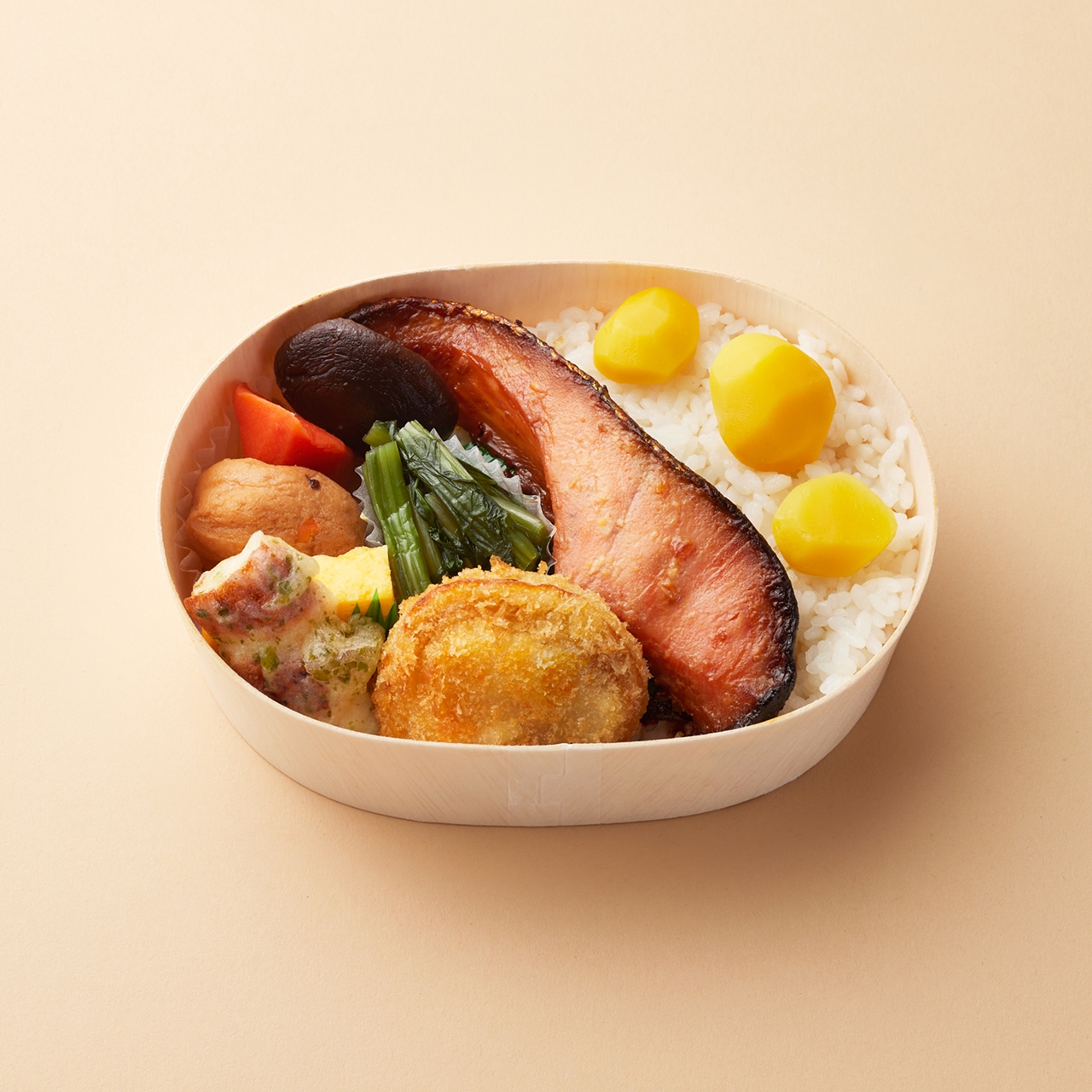 【醸す】栗ごはんと鮭の味噌漬け 秋の彩り弁当　1,296円（税込）