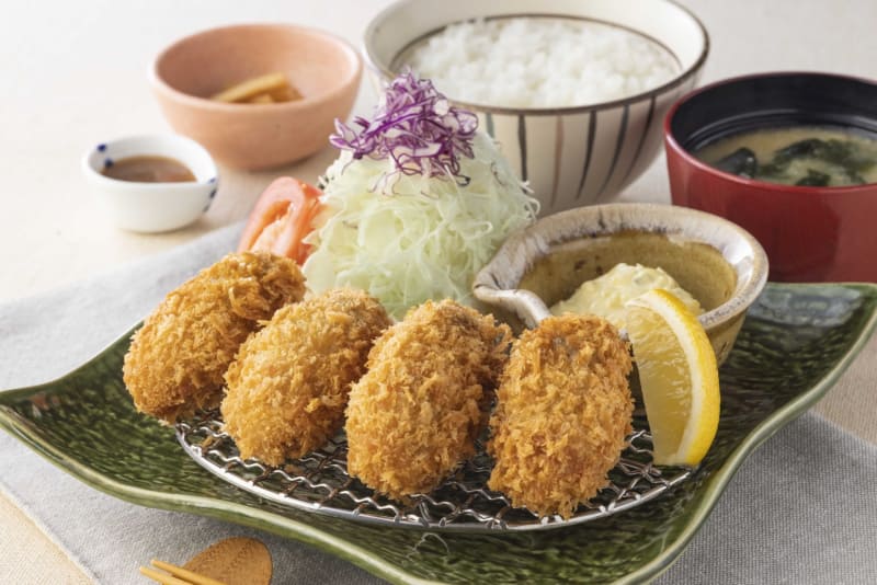 「広島県江田島産 大粒牡蠣フライ(6個)」定食990円(税込)744kcal 単品840円(税込)409kcal 「広島県江田島産 大粒牡蠣フライ(4個)」定食1,220円(税込)922kcal 単品1,070円(税込)588kcal