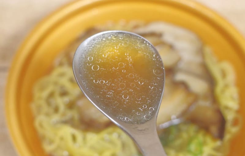 スープは旨味、塩気、甘味が重なり合って大変美味！