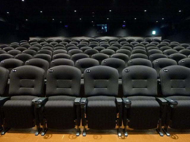 映画館 椅子