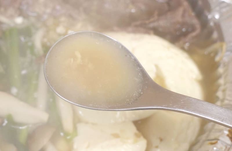 透き通ったスープは、生姜の辛味、塩気、宗田鰹の旨味が激強！