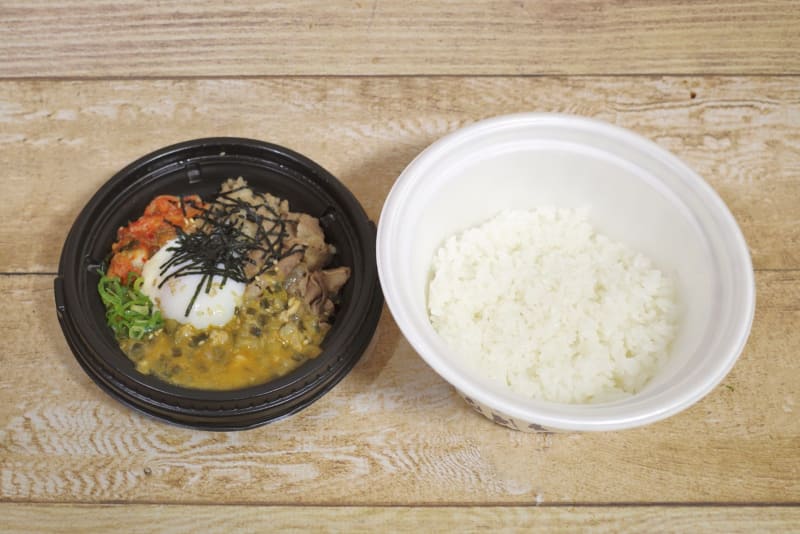 ご飯と具の容器が分かれたセパレートスタイルの「台湾風まぜ牛めしライス」をチョイス！