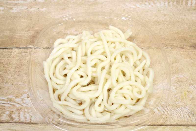 うどんがつゆ色に変化したら食事開始！