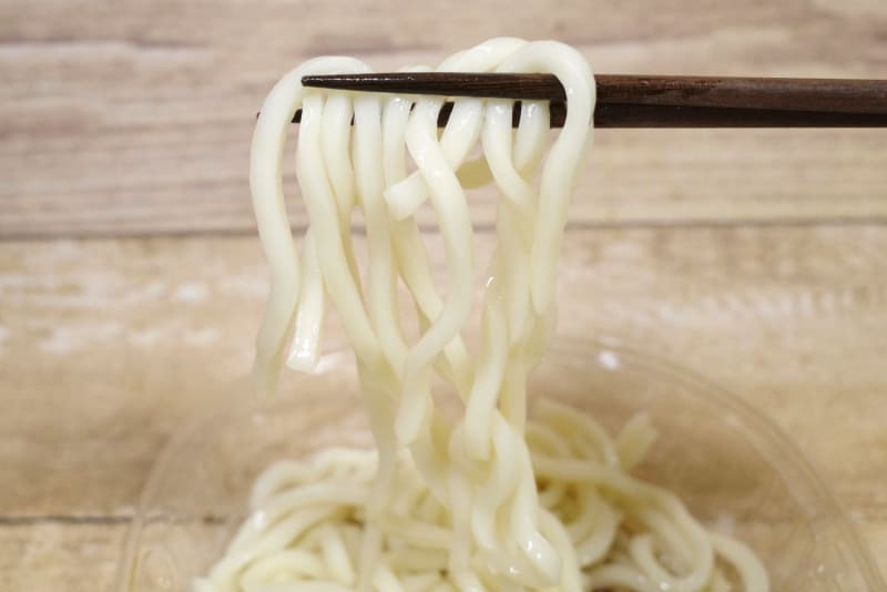 うどんのクオリティはコンビニ飯と思えないほどに高め！