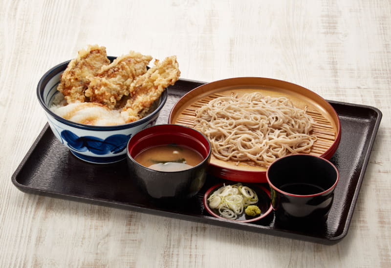 「うなとろ天丼 小そばセット」1,280円(税込)