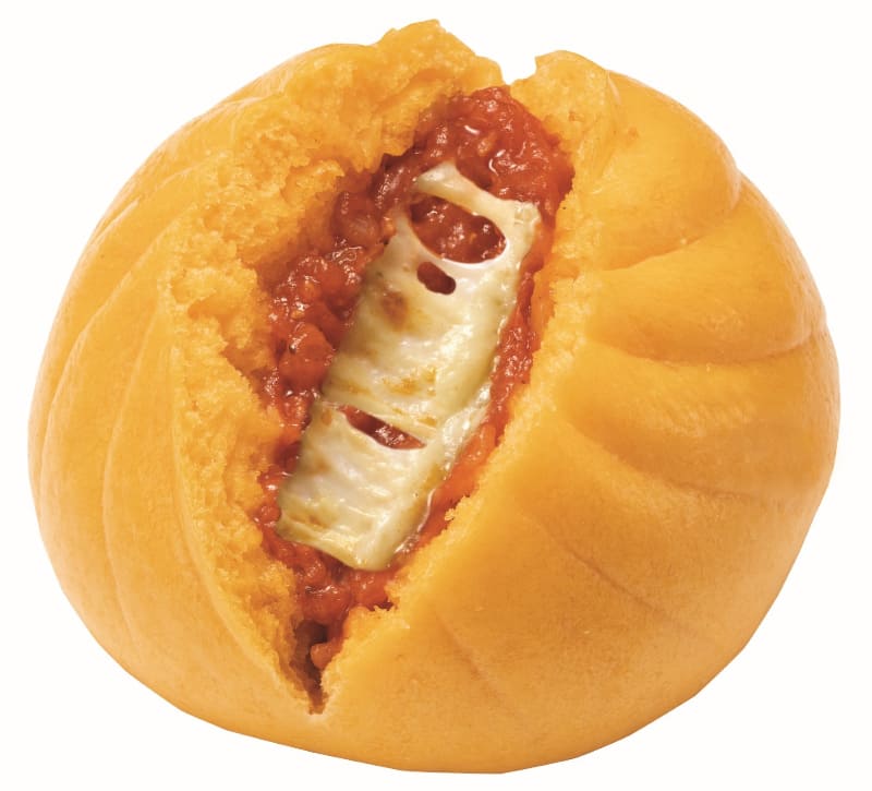 「のび～るチーズの濃厚ピザまん」160円(税込)