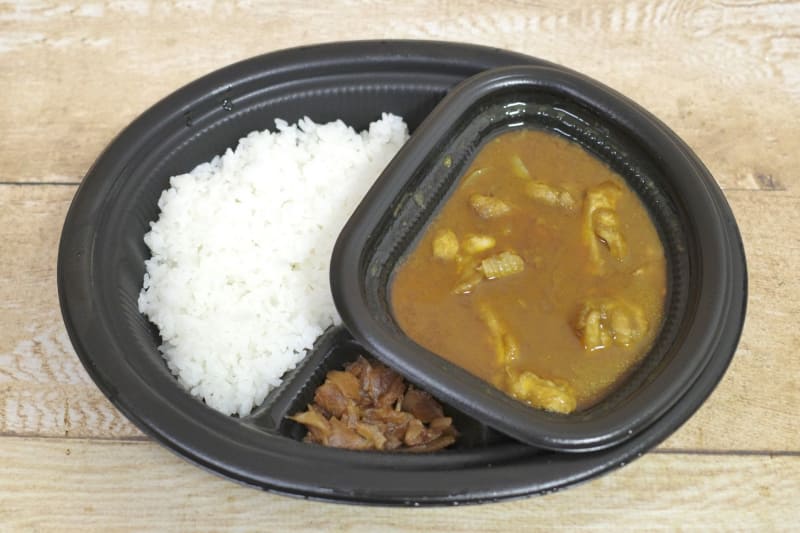 「ごろごろチキンカレー」は「マイカリー食堂」専門店のみで、併設店では取り扱いがないことに注意！