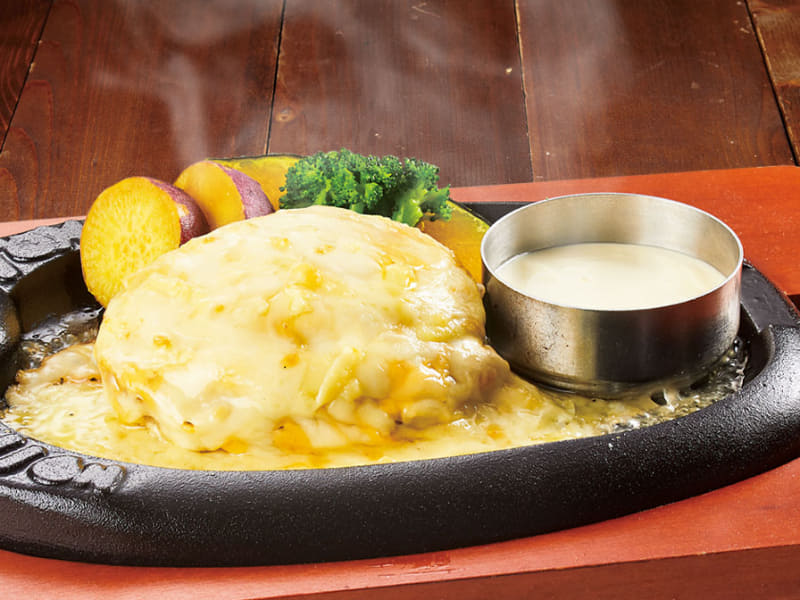 「“濃厚”クリームチーズINハンバーグ ～ON THE CHEESE～」1,209円(税込)