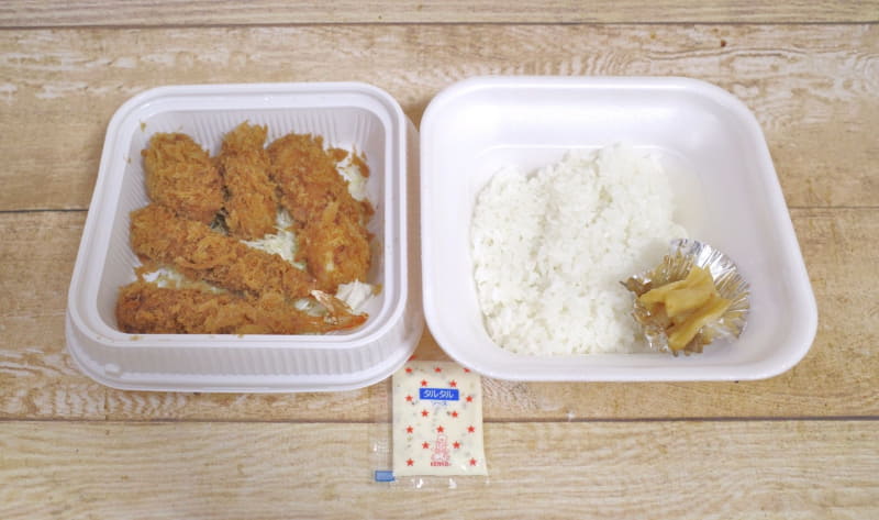 「秋の海鮮フライ弁当」にはタルタルソースが付属します！