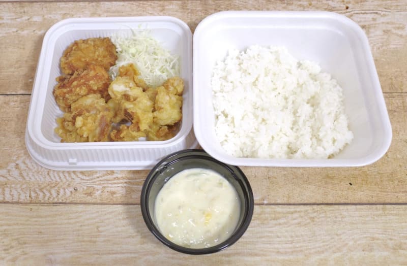 「とり天合盛り弁当+自家製タルタルソース」をオーダー！