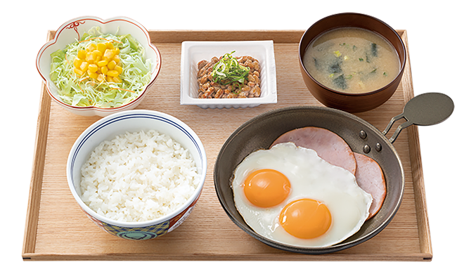 「Wハムエッグ納豆定食」547円(税込)