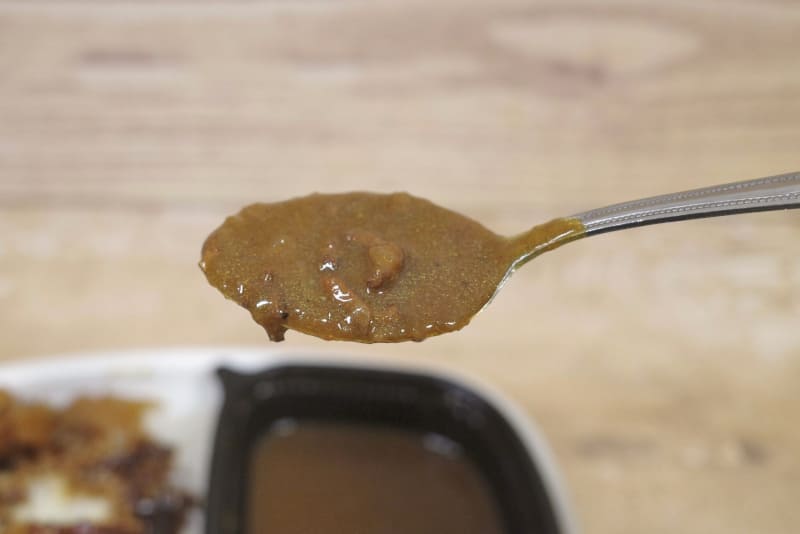 カレールーは旨味や塩気よりも酸っぱ味と辛さが強め！